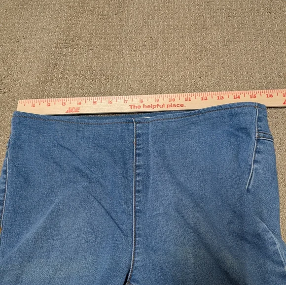 We The Free Mid Rise Bell Bottom Super Flare Jeans Womens 30 Pull On Boho Denim - Picture 6 of 10